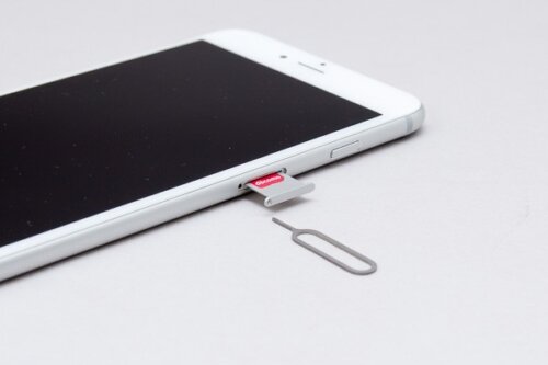 Iphone Ipad Simカードの取り出し方のコツと入れ方 Apple Geek Labo