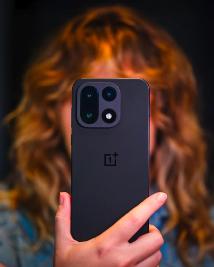 OnePlus 15 ブラック