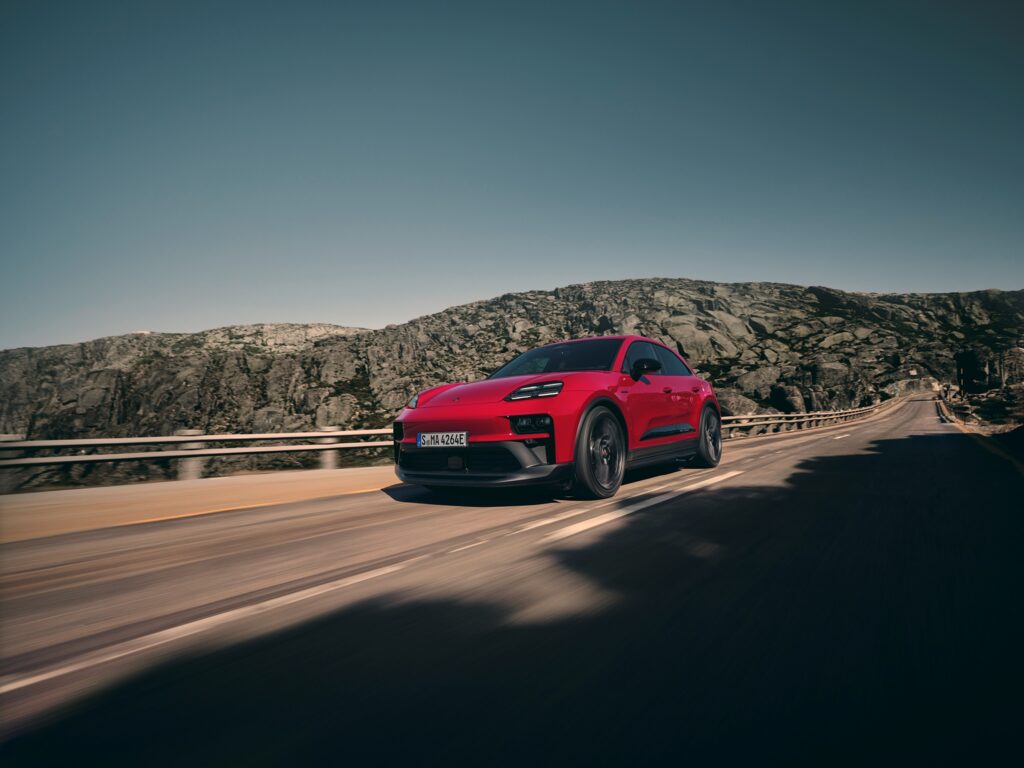 Samsung Mobile Samsung Wallet Integrates Porsche Digital Key dl2