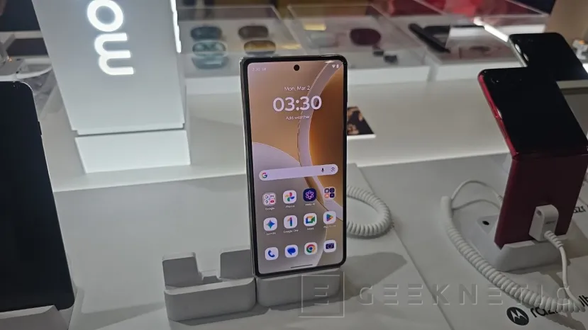 Geeknetic Motorola は、MWC 2026 で razr フォールドを発表します。DXOMARK 4 によると、このセグメントで最高のカメラ システムを搭載した 2000 ユーロの折りたたみ式モデルです。