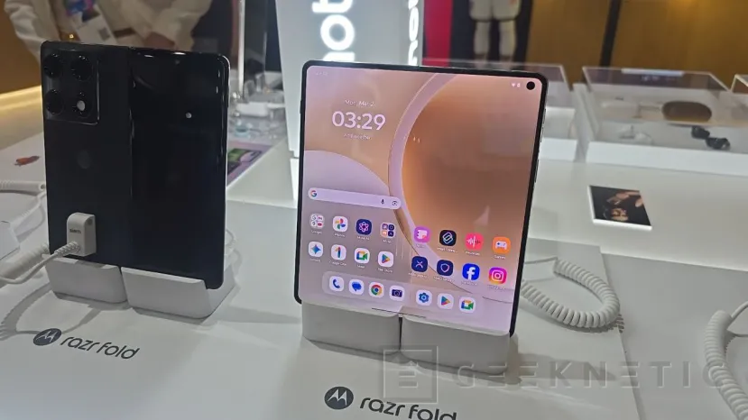 Geeknetic Motorola は、MWC 2026 で razr フォールドを発表します。DXOMARK 2 によると、このセグメントで最高のカメラ システムを搭載した 2000 ユーロの折りたたみ式モデルです。